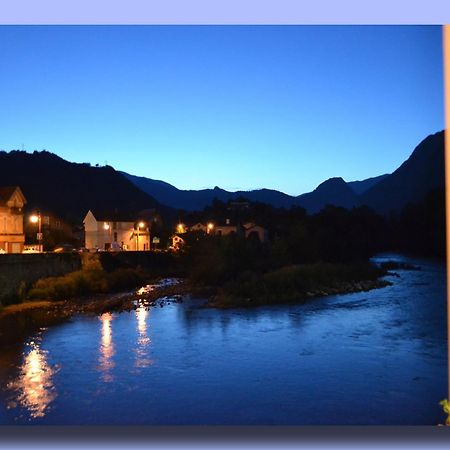 Hôtel Le Bellevue Tarascon-sur-Ariège Buitenkant foto