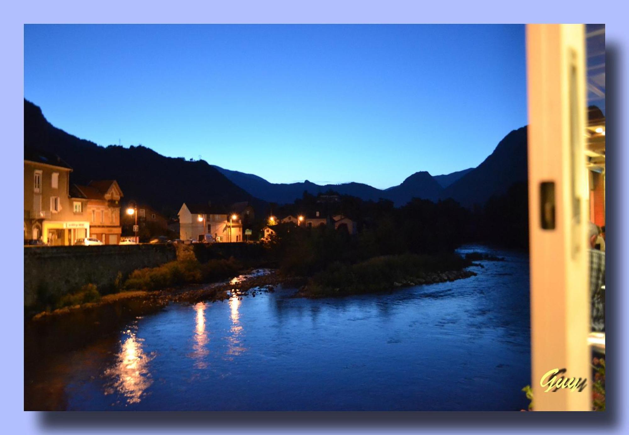 Hôtel Le Bellevue Tarascon-sur-Ariège Buitenkant foto